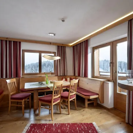 Berghaus Koglmoos Guest house 4*