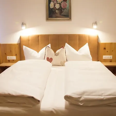 Berghaus Koglmoos Guest house